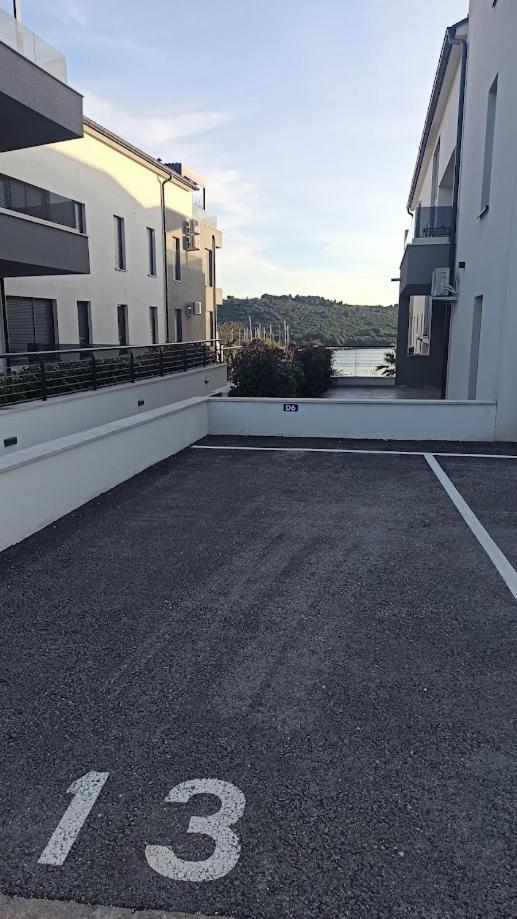 Apartment Emarin Banjole Exterior photo
